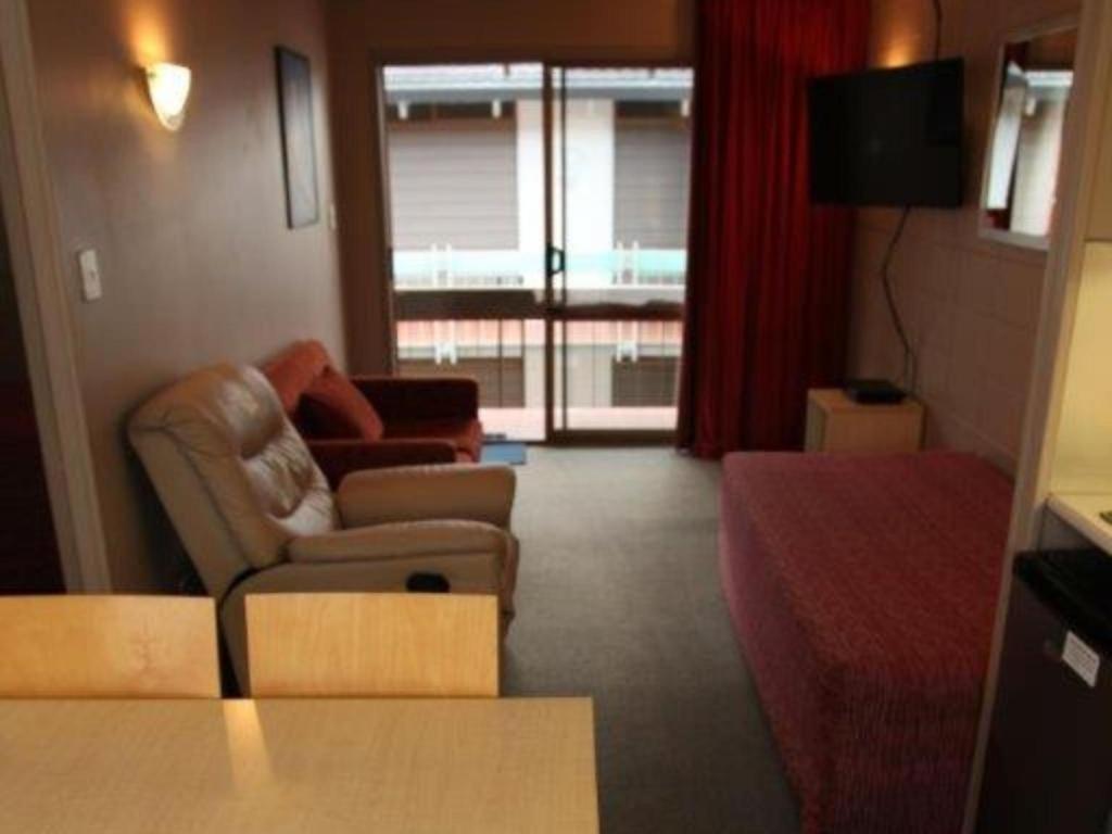 Motel Epsom 3*